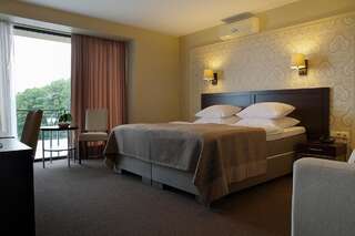 Отель Margis Hotel & SPA Тракай Двухместный номер бизнес-класса с 1 кроватью или 2 отдельными кроватями плюс посещение спа-центра-1